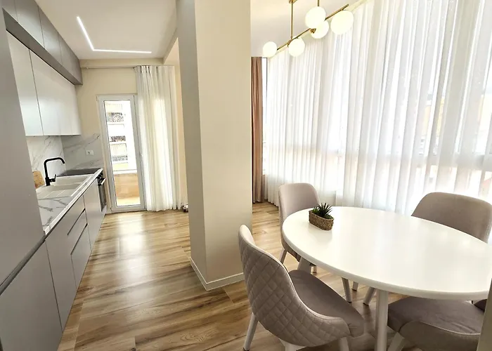 Center Cozy 3 Apartment *